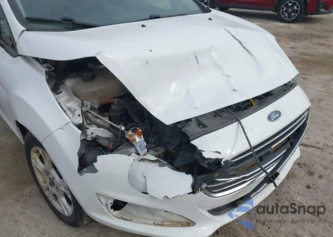 2015 Ford Fiesta Se z USA, uszkodzony, nr VIN 3FADP4EJ9FM105346